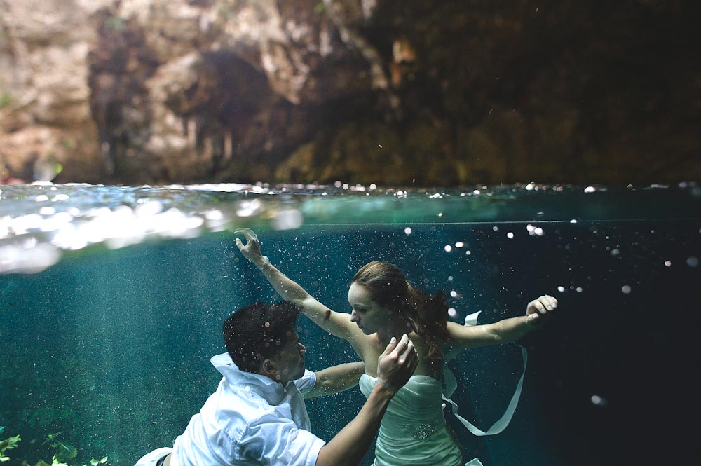 riviera maya underwater trash the dress photography