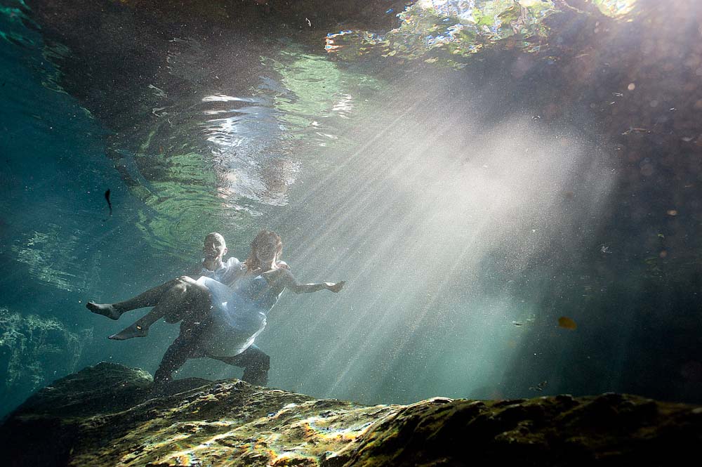 underwater trash the dress photography session tulum 