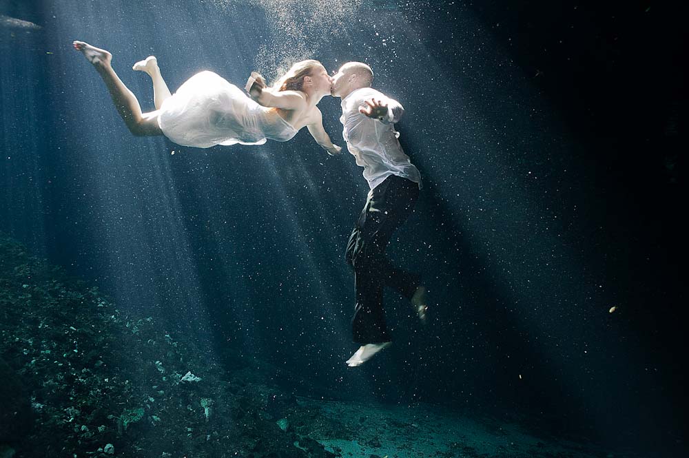 underwater trash the dress photography session tulum 