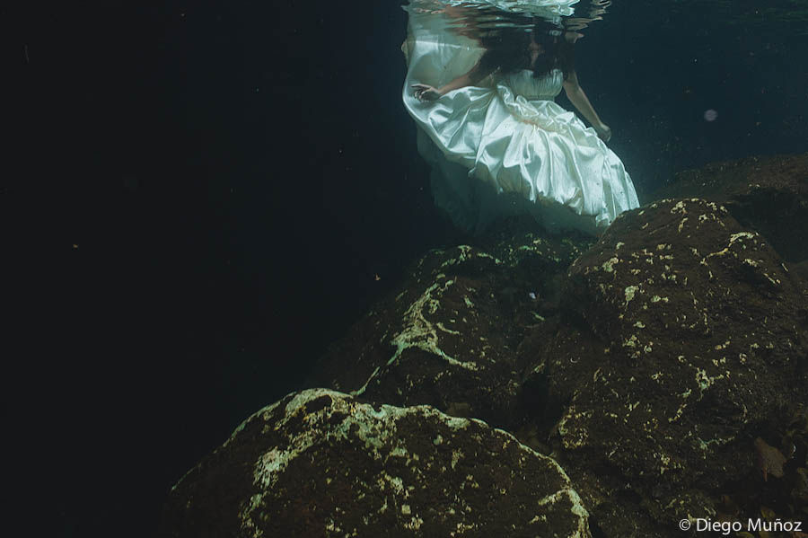 underwater trash the dress playa del carmen